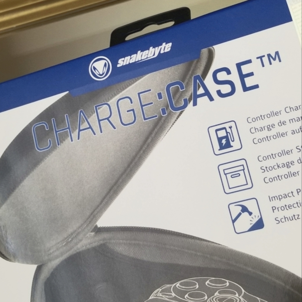 ❗Snakebyte Charging Travel Case for Playstation 4❗